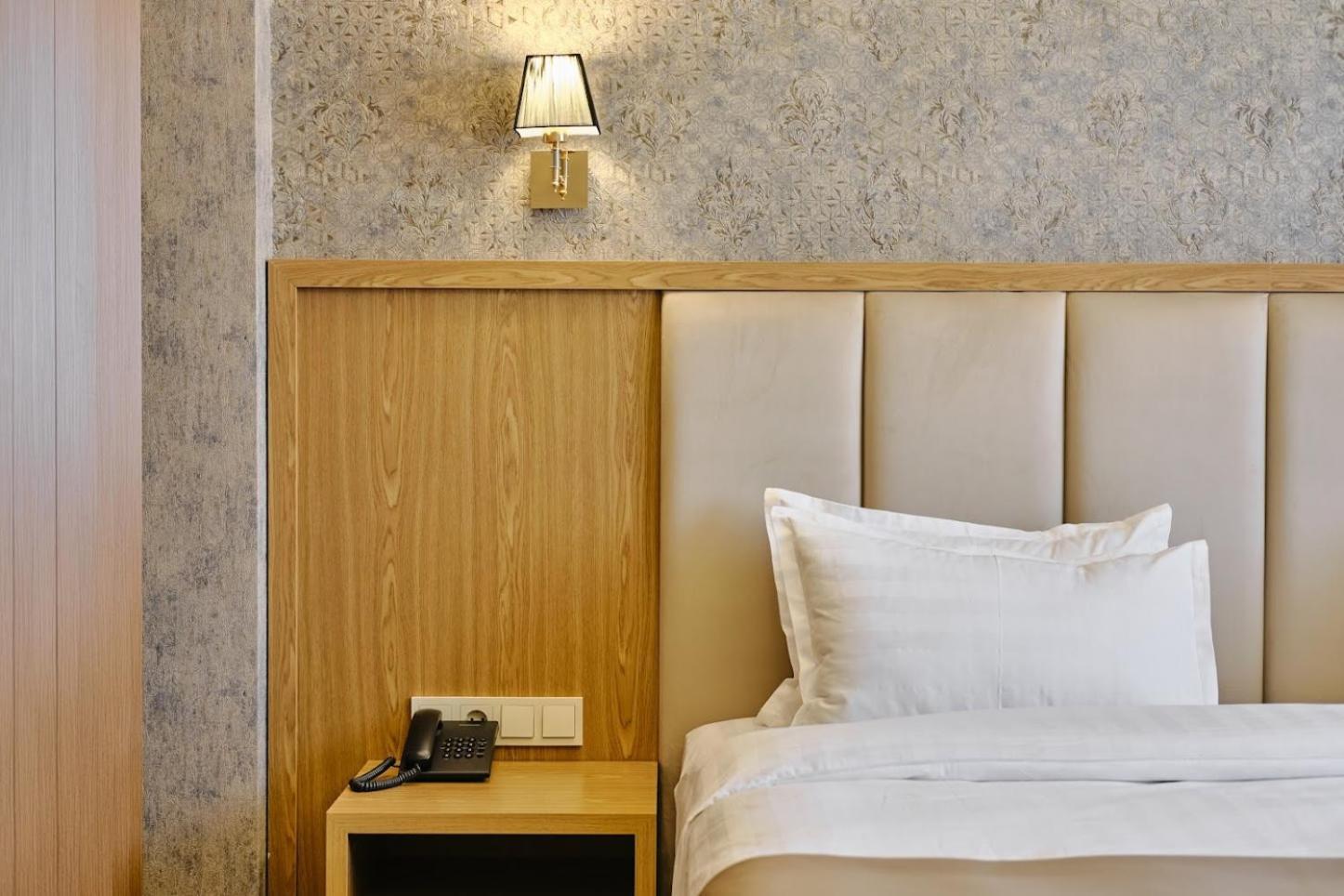 Al Anvar Halal Hotel By Hotelpro Group タシュケント エクステリア 写真