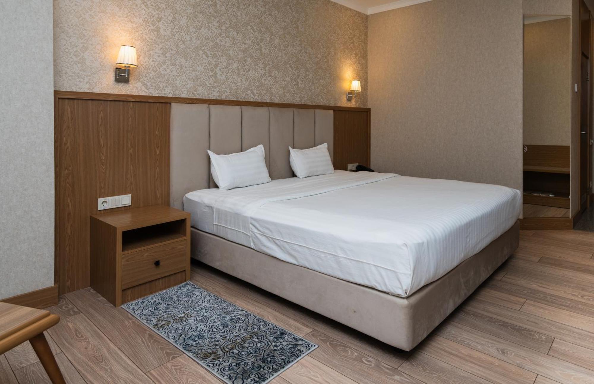 Al Anvar Halal Hotel By Hotelpro Group タシュケント エクステリア 写真