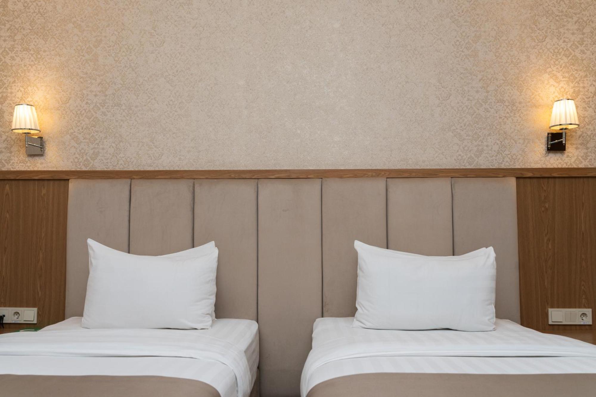 Al Anvar Halal Hotel By Hotelpro Group タシュケント エクステリア 写真