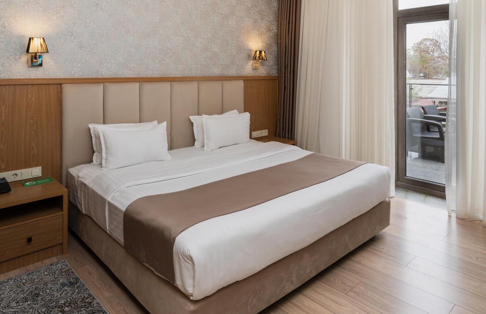 Al Anvar Halal Hotel By Hotelpro Group タシュケント エクステリア 写真